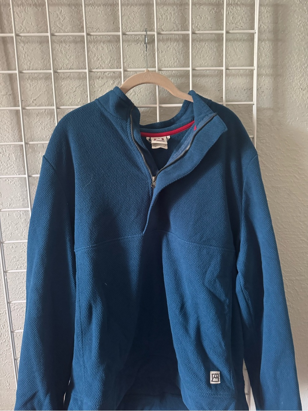 Avalanche Men's Zip-Up Sweater in Teal Blue